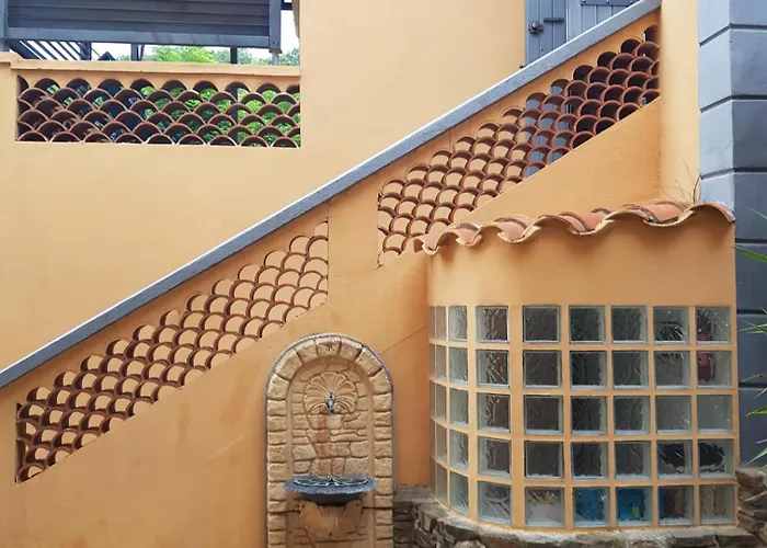 La Cigale Κολιούρ